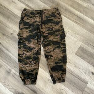 Rock and republic cargo joggers size large